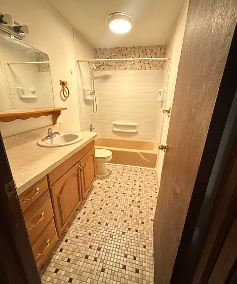 69 Constance Ln #2 — Photo 4