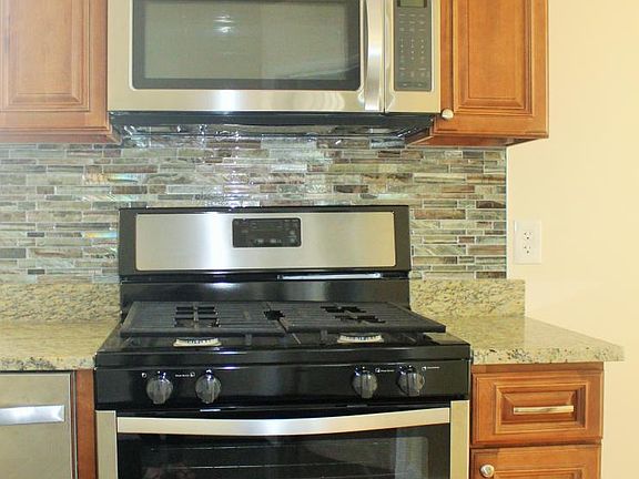 5th image of 4 Lemon Street Ct #1