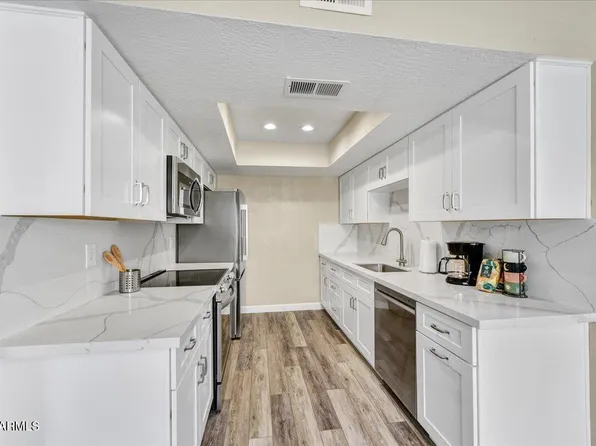 3154 E CLARENDON Avenue, Phoenix, AZ 85016