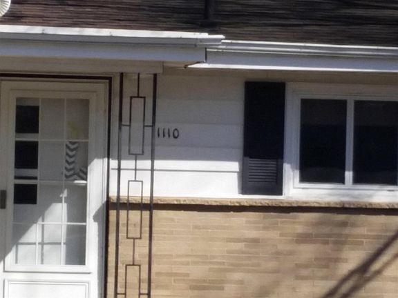 2nd image of 1110 Kenmoor Ave SE