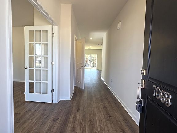 5th image of 7068 Fairview Falls Dr