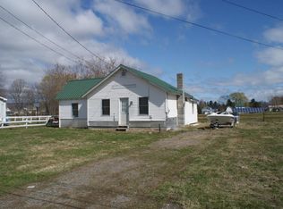 23 Pinnacle St, Ticonderoga, NY 12883