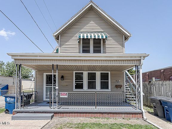 2nd image of 1011 Nevada St