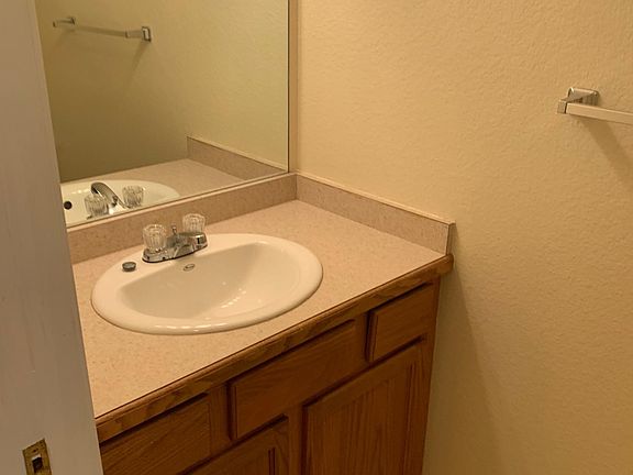 5th image of 921 Creekwood Ln #921