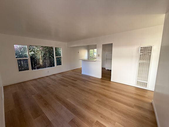 2nd image of 1462 Grand Ave #1462