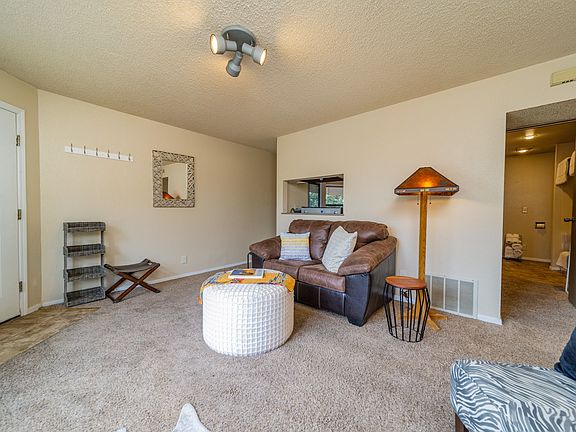 4th image of 1301 Rood Ave APT 2