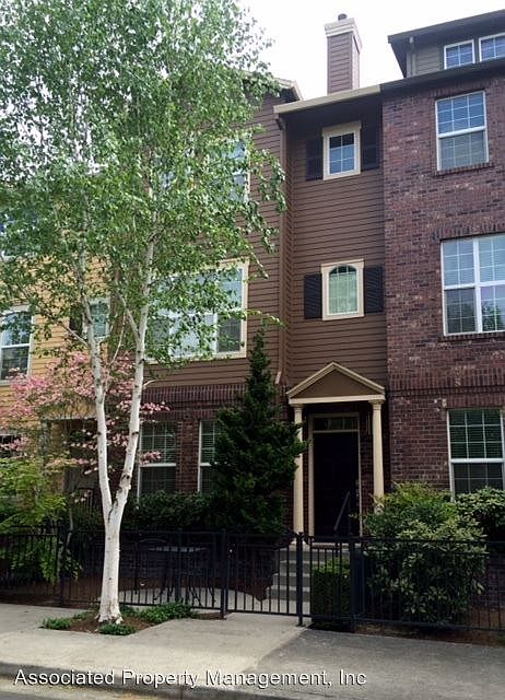 2nd image of 876 NE Caden Ave