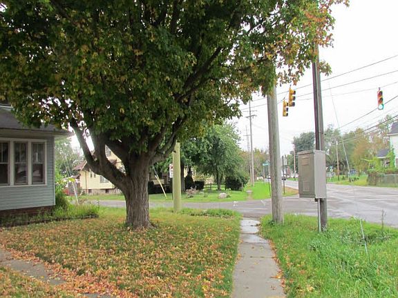 5th image of 883 Bellefontaine Ave