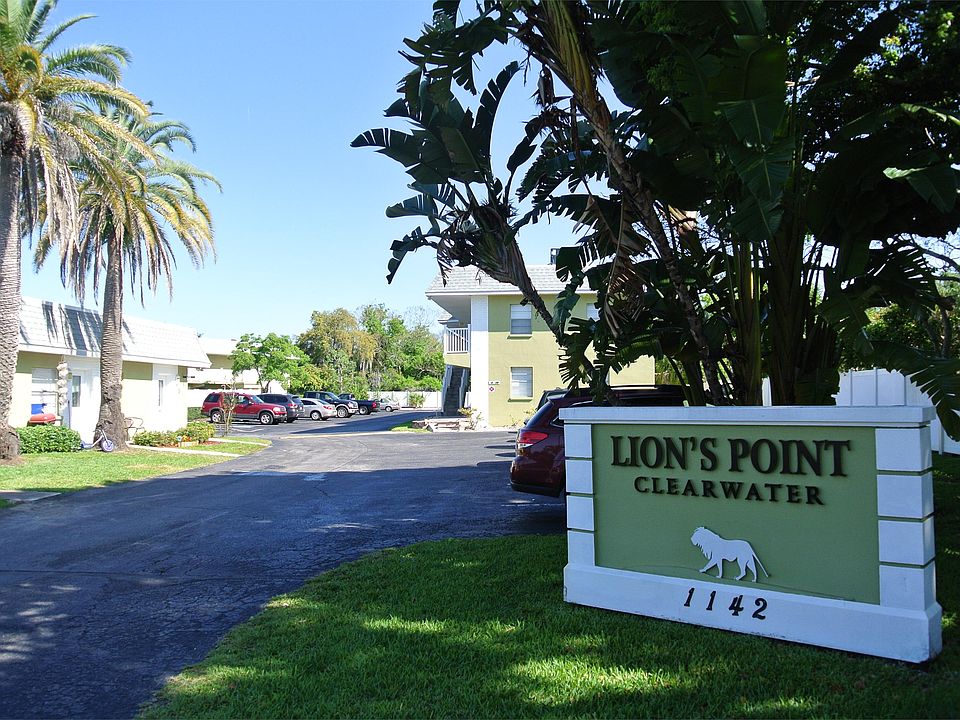 Lion's Point Entry