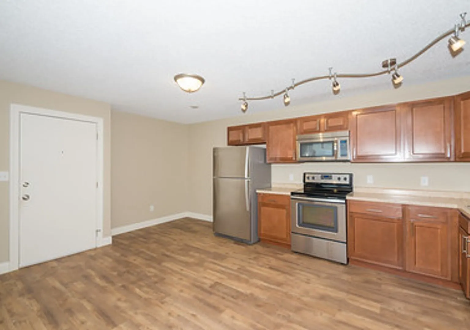 GC Apartments 2513 — Photo 1