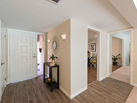 3rd image of 1568 Edgewood Way