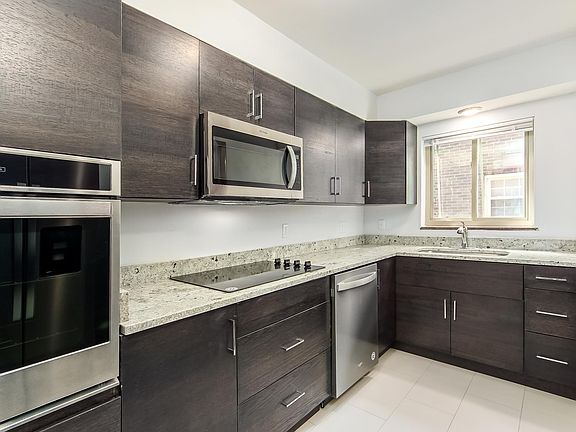 3rd image of 664 Eastmoor Blvd #664