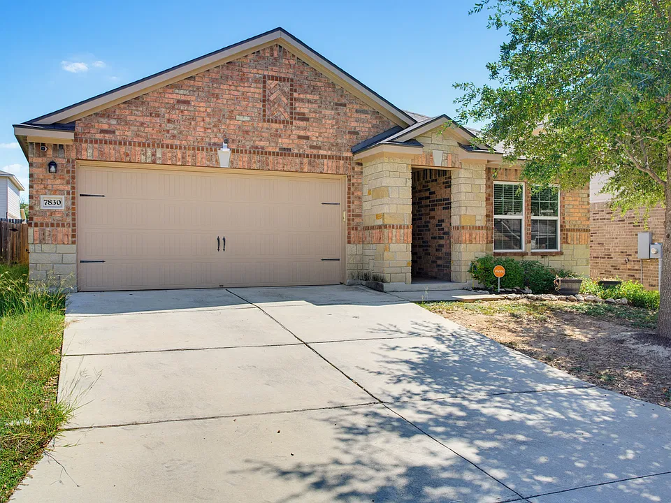 7830 Creekshore Cv