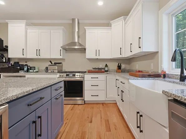 74 King Philip Rd, Norton, MA 02766