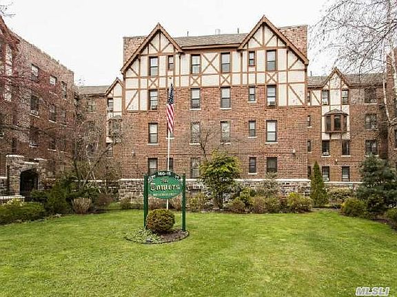 2nd image of 16015 Powells Cove Blvd APT C303