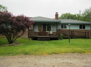 2701 Porter Rd, White Lake, MI 48383