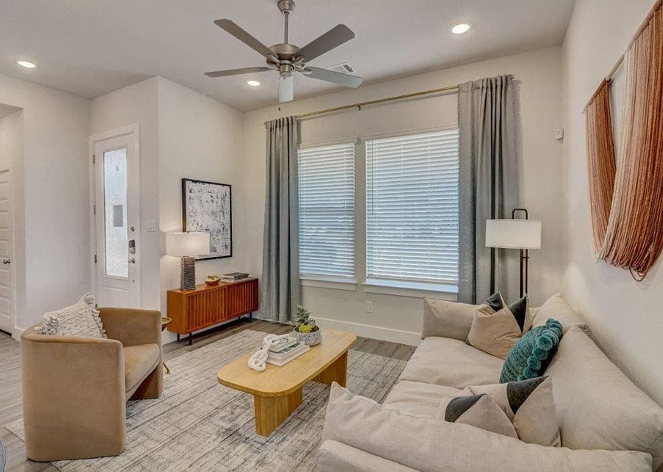 Mission Town Square 760 W Bedford Euless Rd Hurst TX Zillow