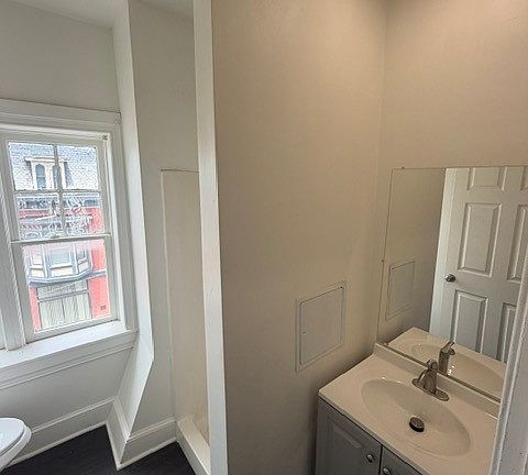 5th image of 200-202 S Duke St #5
