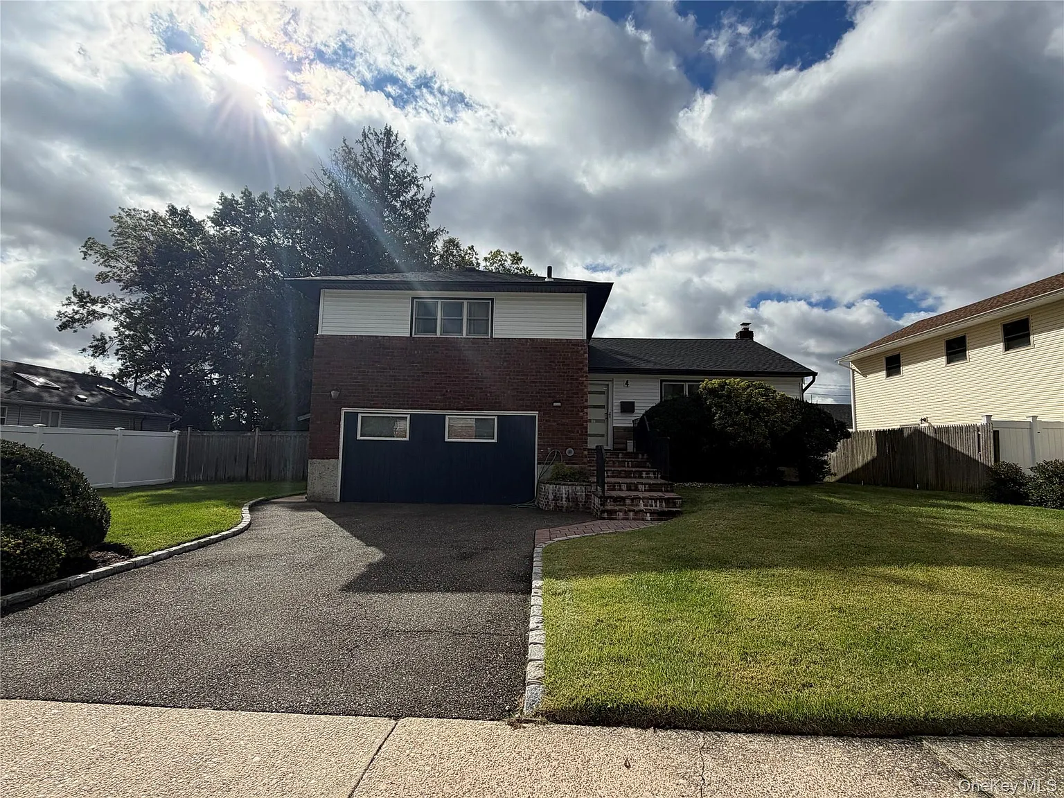 3 bed, 2.0 bath, 1600 sqft, $4,000 — Photo 1