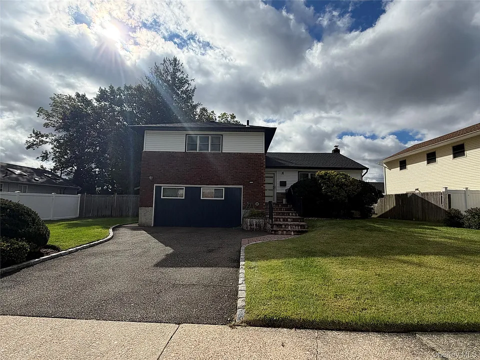 4 Evelyn Rd