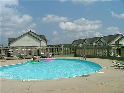 3rd image of 3565 Sequoia Dr