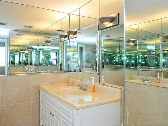 Bathroom1