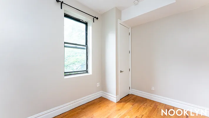 Rented by Nooklyn NYC LLC | media 4