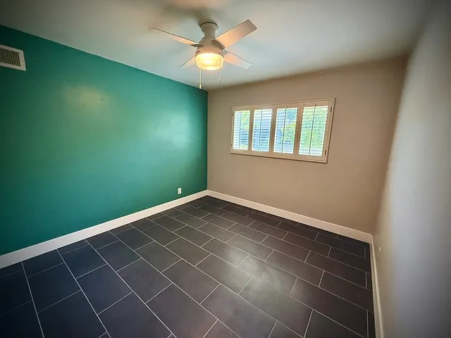 496 Converse Ave — Photo 10