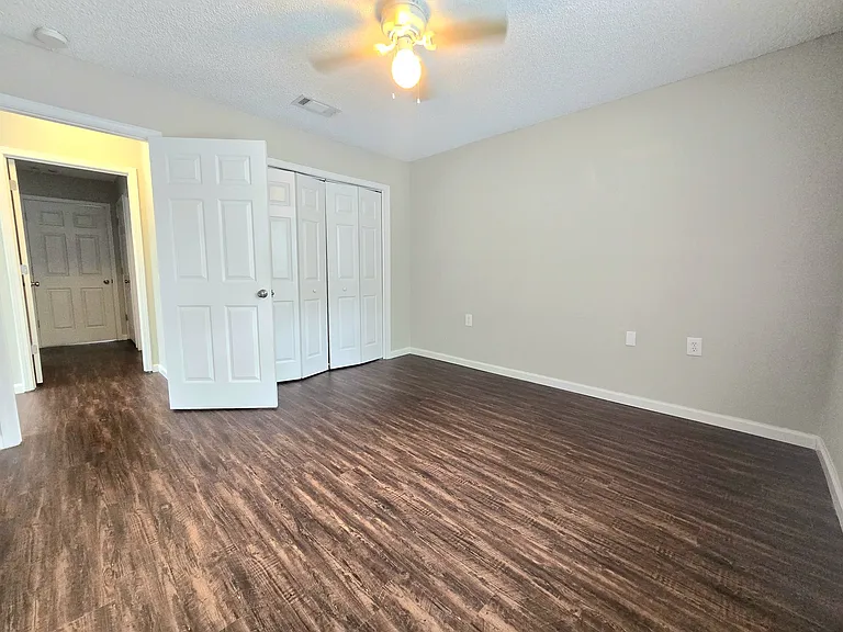 9692 Cobblebrook Dr — Photo 13