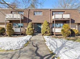 20 Maple Tree Ave UNIT I, Stamford, CT 06906