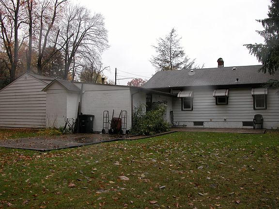 3rd image of 1268 Morse St