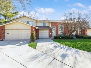 3434 Golfview Dr, Hazel Crest, IL 60429