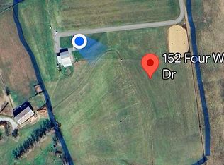 152 Four Winds Estates Dr, Mount Sterling, KY 40353