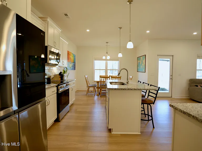 100 Falkirk Ct — Photo 15