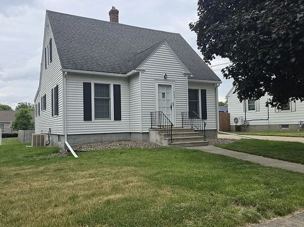 405 1st Ave SE, Hayfield, MN 55940