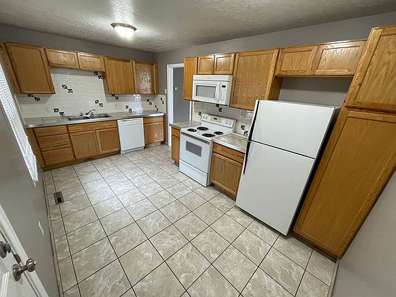 3rd image of 1229 S Stewart St