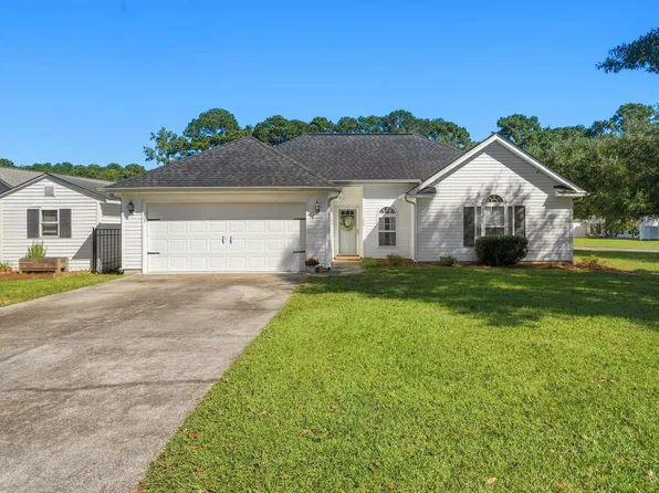 194 Robert Conway Ct., Georgetown, SC 29440