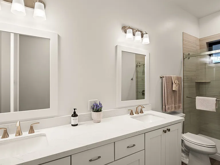 20 Crystal Sky Dr — Photo 33