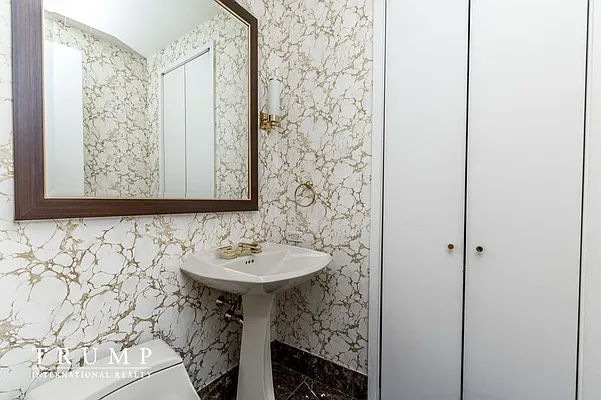 Sold by Trump International Realty | media 11