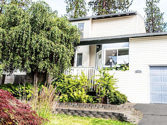 2nd image of 9522 N Loganberry Ct