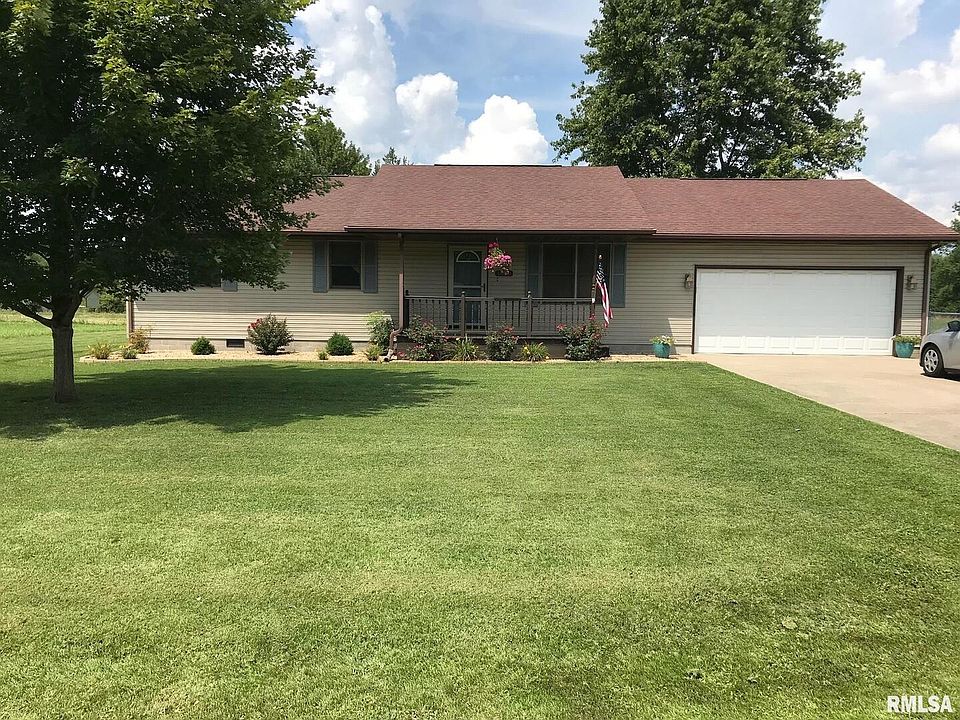 1st image of 1600 E Pickett Ln