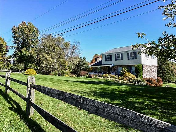 2nd image of 1521 Lamont Dr