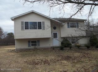 2126 Palisades Dr, Blakeslee, PA 18610
