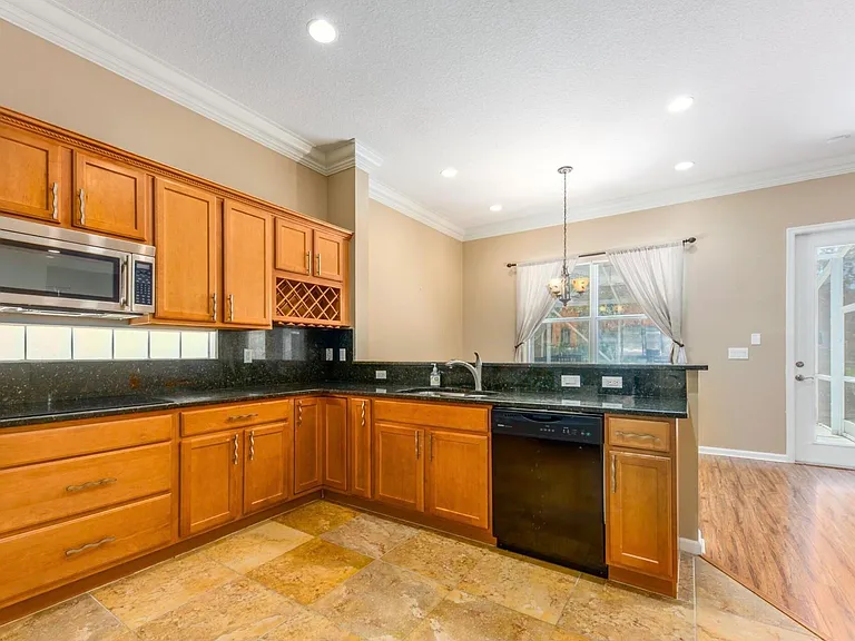 1088 Grove Park Cir — Photo 13