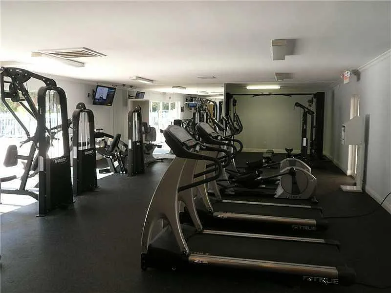 2 bed, 954 sqft, $2,150 — Photo 3