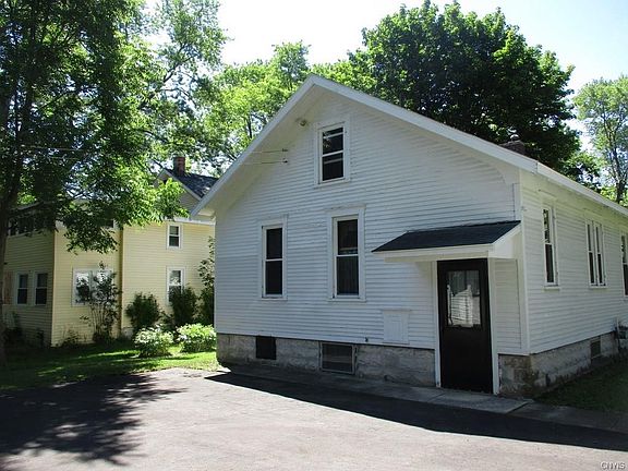 3rd image of 136 Kimber Ave