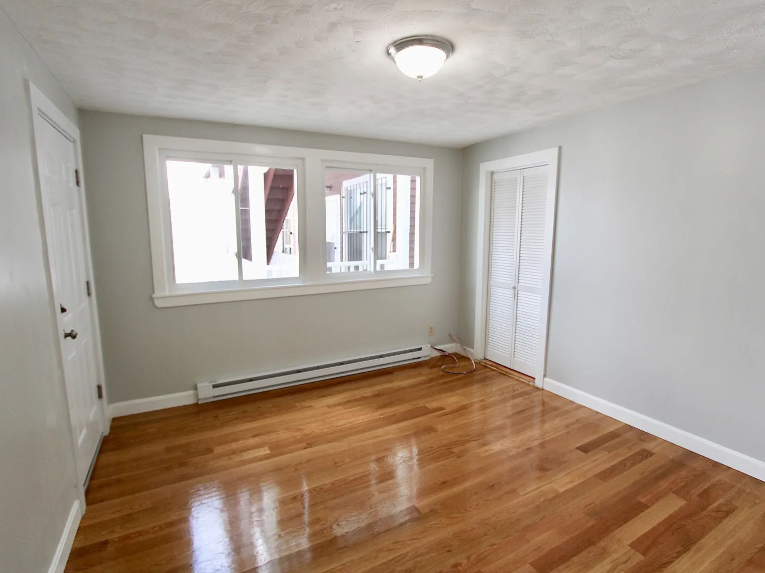 4 bed, 1176 sqft, $3,300 — Photo 4
