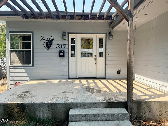 3rd image of 317 S Canyon Blvd