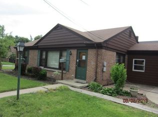 2 S Edward St, Mount Prospect, IL 60056