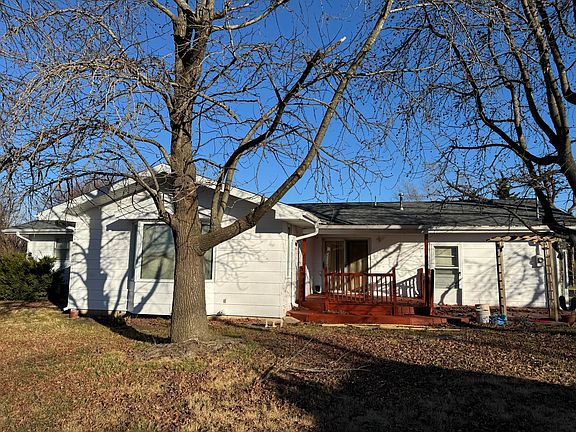 3rd image of 1305 S Jefferson Avenue